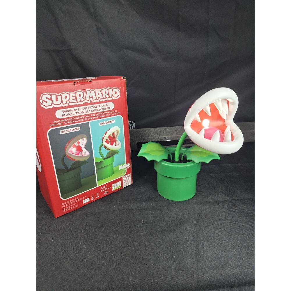 Super Mario Piranha Plant Posable Lamp Paladone Open Box NINTENDO..